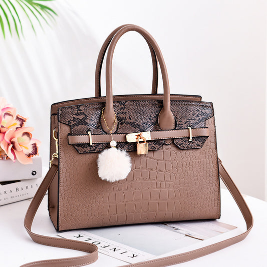 Bag female 2021 new autumn and winter Korean fashion handbag shoulder cross handbag handbags a generation